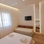 게스트하우스 Mucho Sarandë