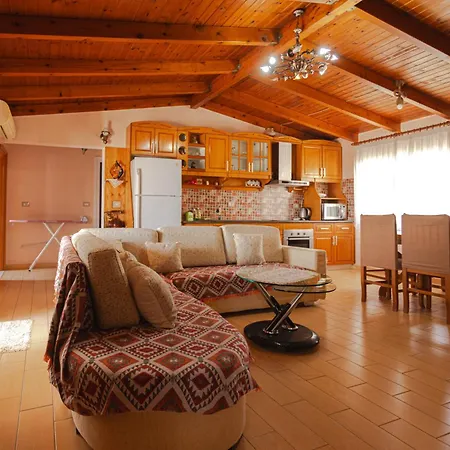 Πανσιόν Mucho