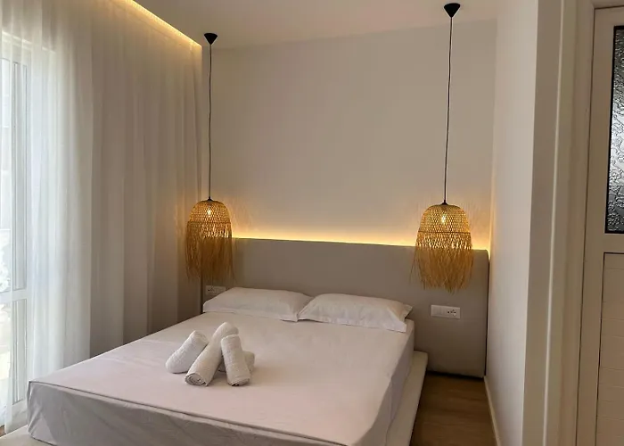 Mucho Σαράντα