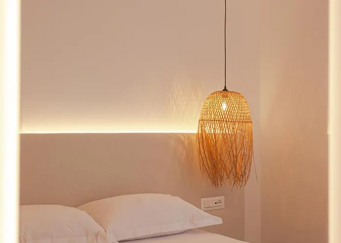 Mucho Πανσιόν 3*