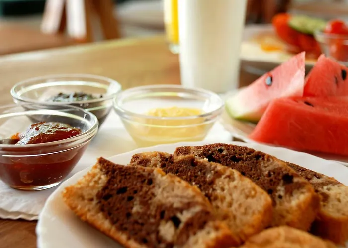 Mucho Πανσιόν